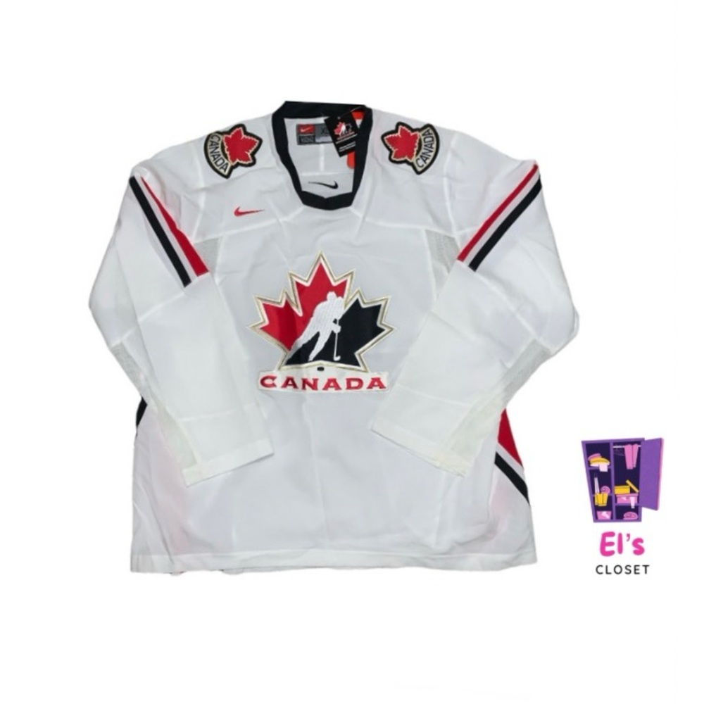 2005 Nike Team Canada Jersey XL *Imperfections*